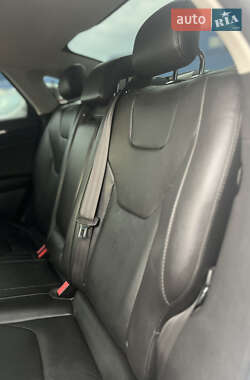 Седан Ford Fusion 2014 в 