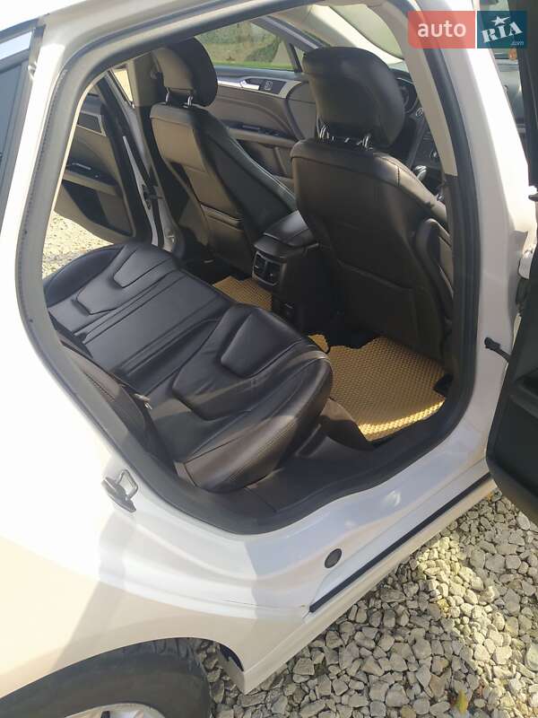 Седан Ford Fusion 2013 в Дрогобыче
