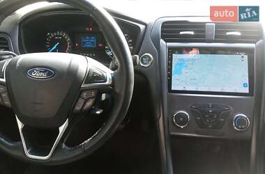 Седан Ford Fusion 2018 в 