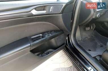 Седан Ford Fusion 2018 в 