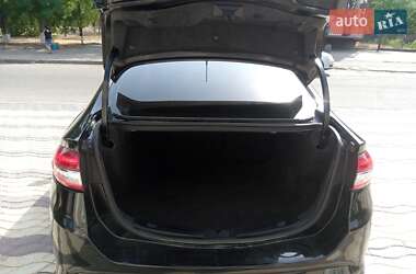 Седан Ford Fusion 2018 в 