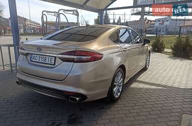Седан Ford Fusion 2016 в 