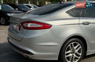 Седан Ford Fusion 2015 в 