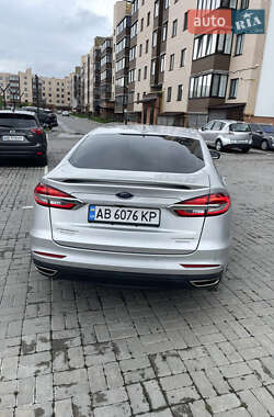 Седан Ford Fusion 2018 в 