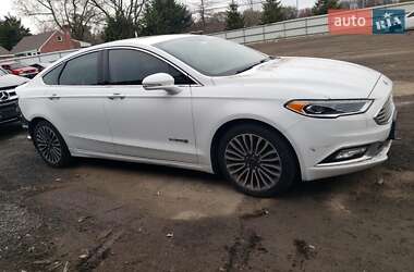 Седан Ford Fusion 2017 в 