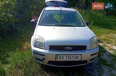 Хэтчбек Ford Fusion 2003 в 