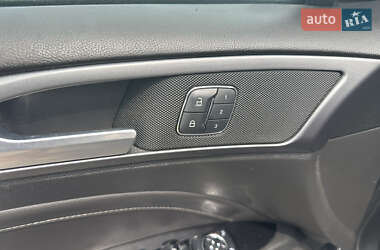 Седан Ford Fusion 2013 в 