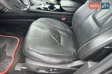 Седан Ford Fusion 2013 в 