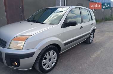 Хэтчбек Ford Fusion 2006 в 