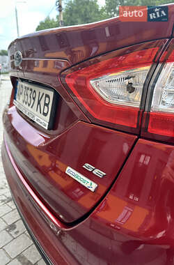 Седан Ford Fusion 2015 в 