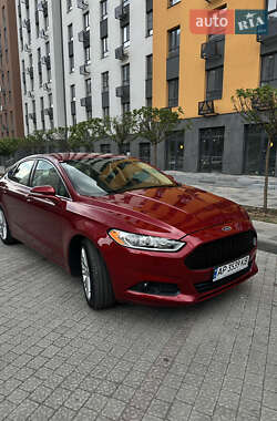 Седан Ford Fusion 2015 в 