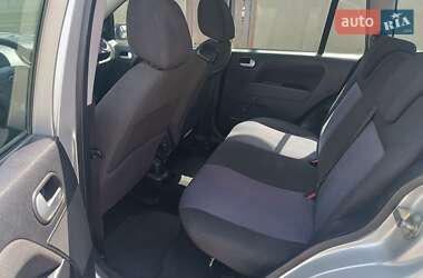 Хэтчбек Ford Fusion 2006 в 