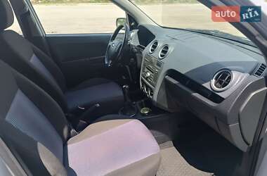 Хэтчбек Ford Fusion 2006 в 
