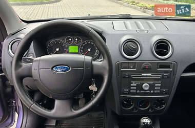Хэтчбек Ford Fusion 2008 в 