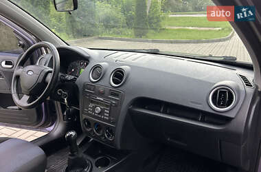 Хэтчбек Ford Fusion 2008 в 