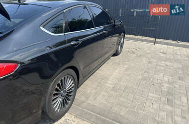 Седан Ford Fusion 2013 в 