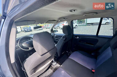 Хэтчбек Ford Fusion 2006 в 