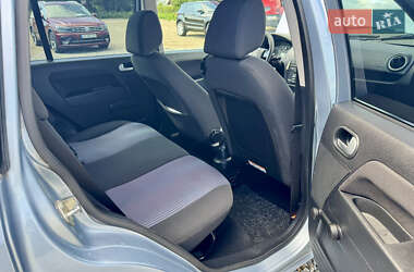 Хэтчбек Ford Fusion 2006 в 