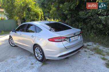 Седан Ford Fusion 2017 в 