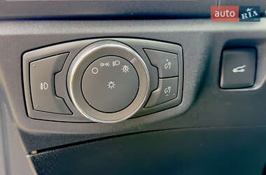 Седан Ford Fusion 2020 в 