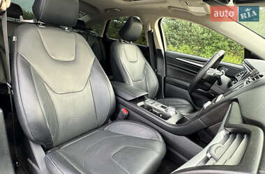 Седан Ford Fusion 2020 в 
