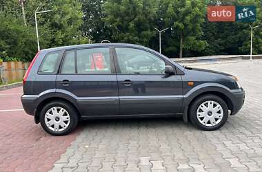 Хэтчбек Ford Fusion 2009 в 