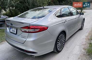 Седан Ford Fusion 2018 в 