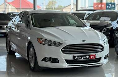 Седан Ford Fusion 2015 в 