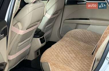 Седан Ford Fusion 2015 в 