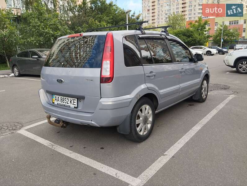 Хэтчбек Ford Fusion 2010 в Киеве