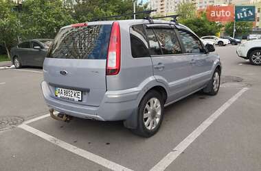 Хэтчбек Ford Fusion 2010 в 