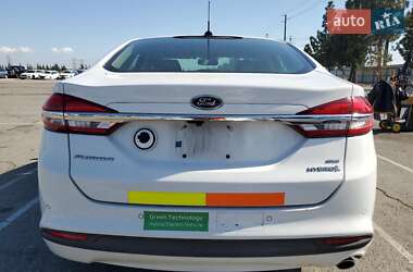 Седан Ford Fusion 2017 в 