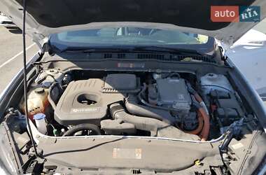 Седан Ford Fusion 2017 в 