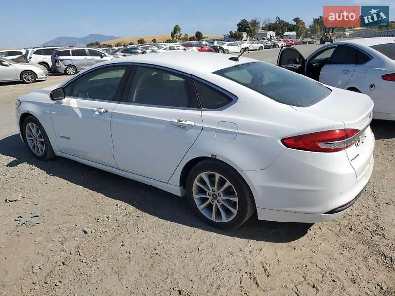 Седан Ford Fusion 2017 в Львове