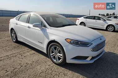 Седан Ford Fusion 2018 в 