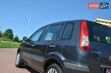 Хэтчбек Ford Fusion 2009 в 
