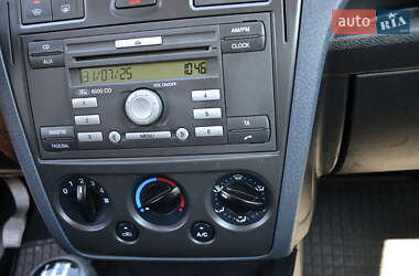 Хэтчбек Ford Fusion 2009 в 