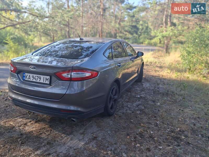 Седан Ford Fusion 2013 в Днепре