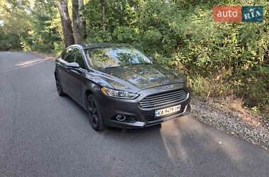Седан Ford Fusion 2013 в 