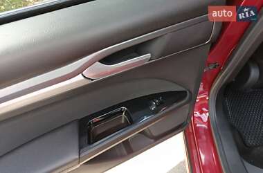 Седан Ford Fusion 2015 в 