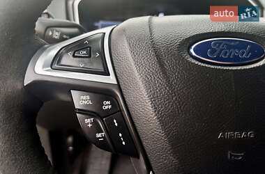 Седан Ford Fusion 2014 в 