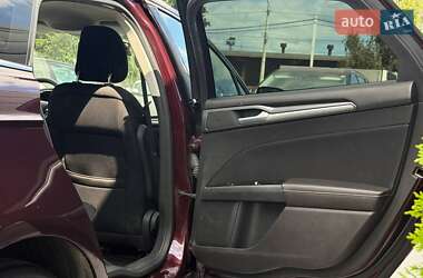 Седан Ford Fusion 2013 в 