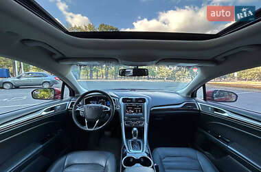 Седан Ford Fusion 2016 в 