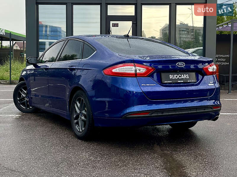 Седан Ford Fusion 2014 в Кременчуці