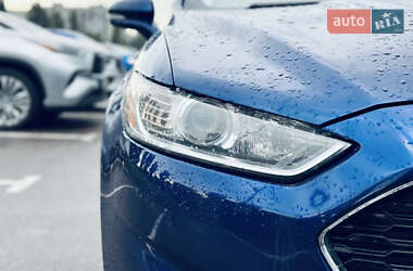 Седан Ford Fusion 2014 в 
