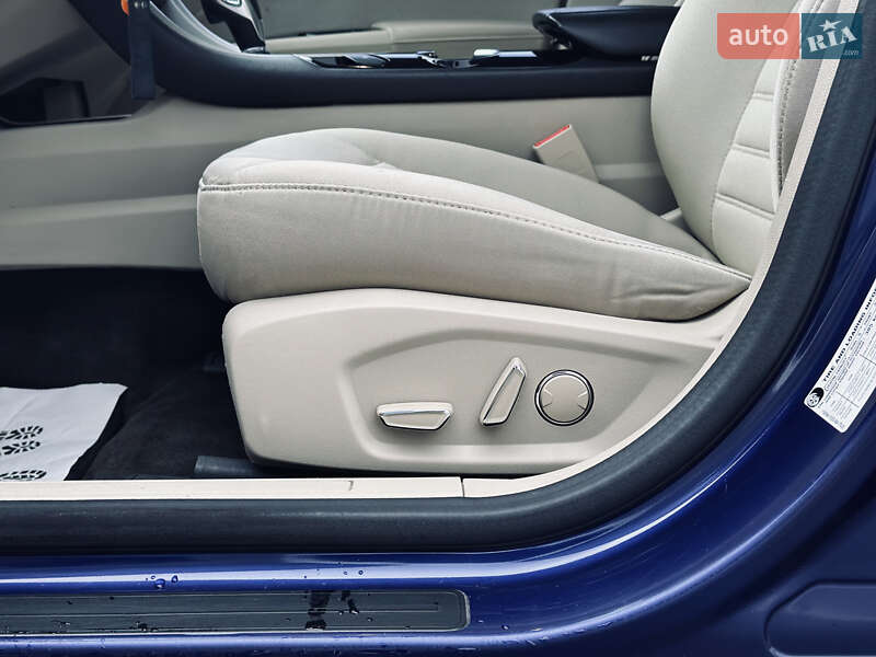 Седан Ford Fusion 2014 в Кременчуці