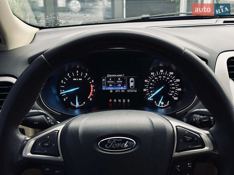 Седан Ford Fusion 2014 в Кременчуці