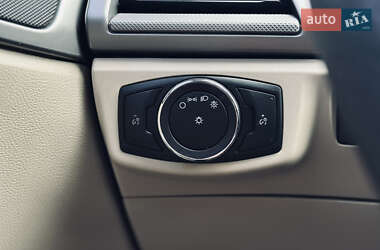 Седан Ford Fusion 2014 в 