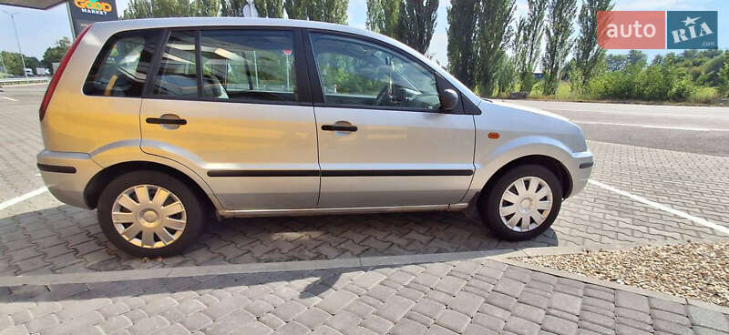 Хэтчбек Ford Fusion 2004 в Борисполе