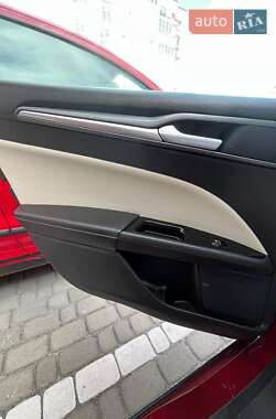 Седан Ford Fusion 2014 в 
